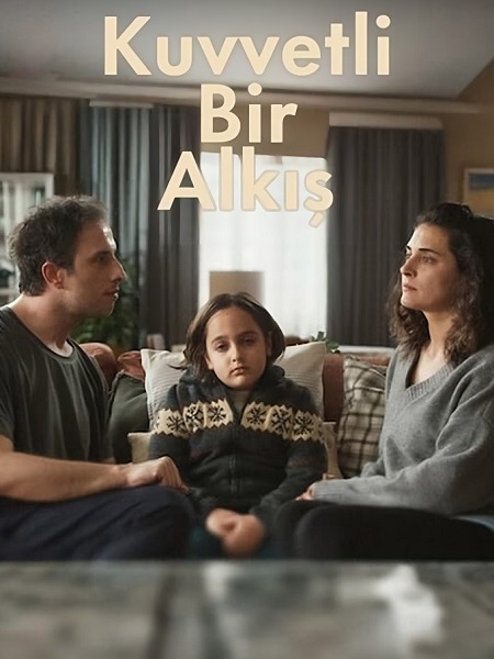 مشاهدة مسلسل تصفيق حار Kuvvetli Bir Alkis الحلقة 4 مترجمة